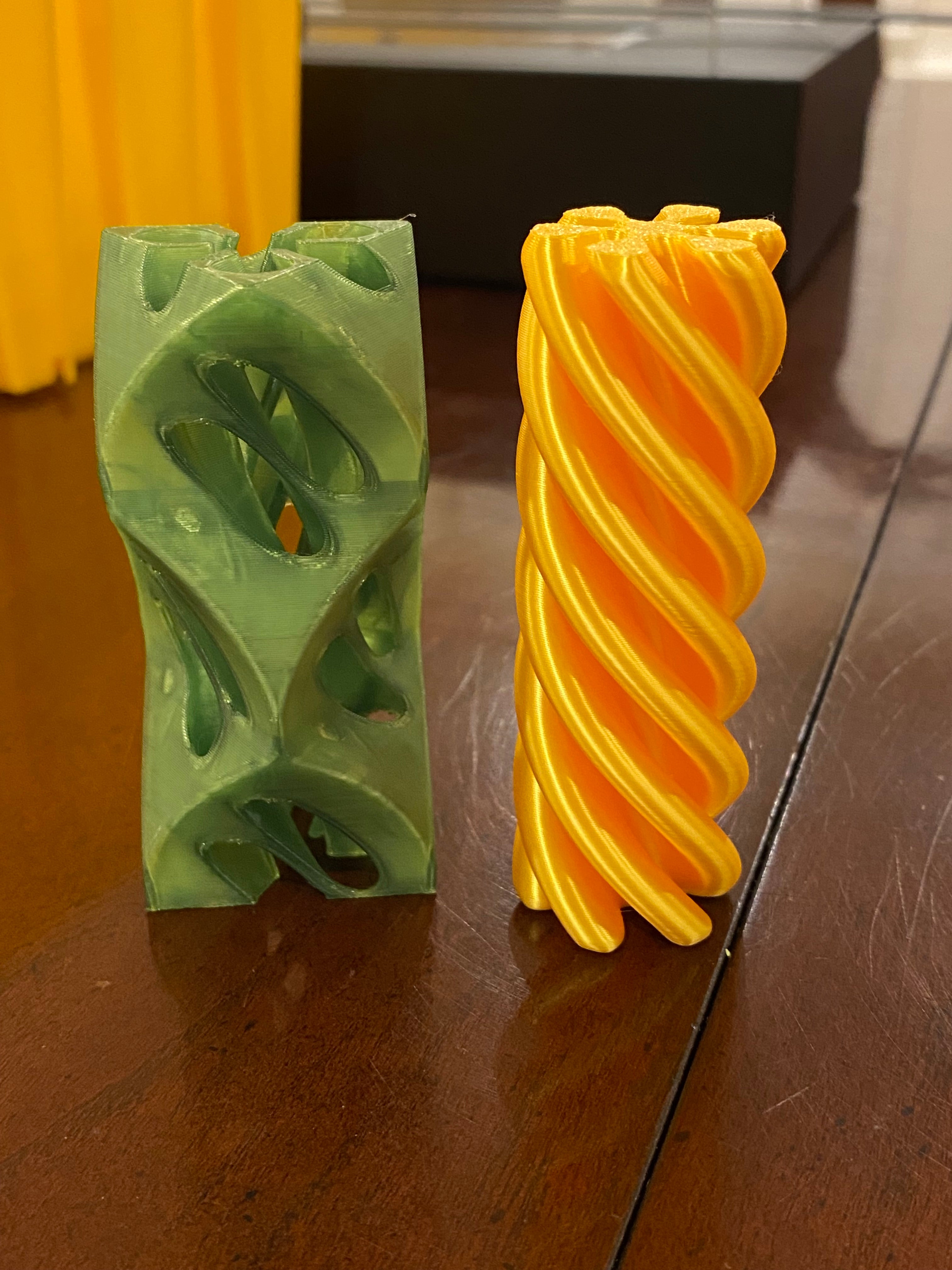 Emerald Twist Helix Passthrough Fidget