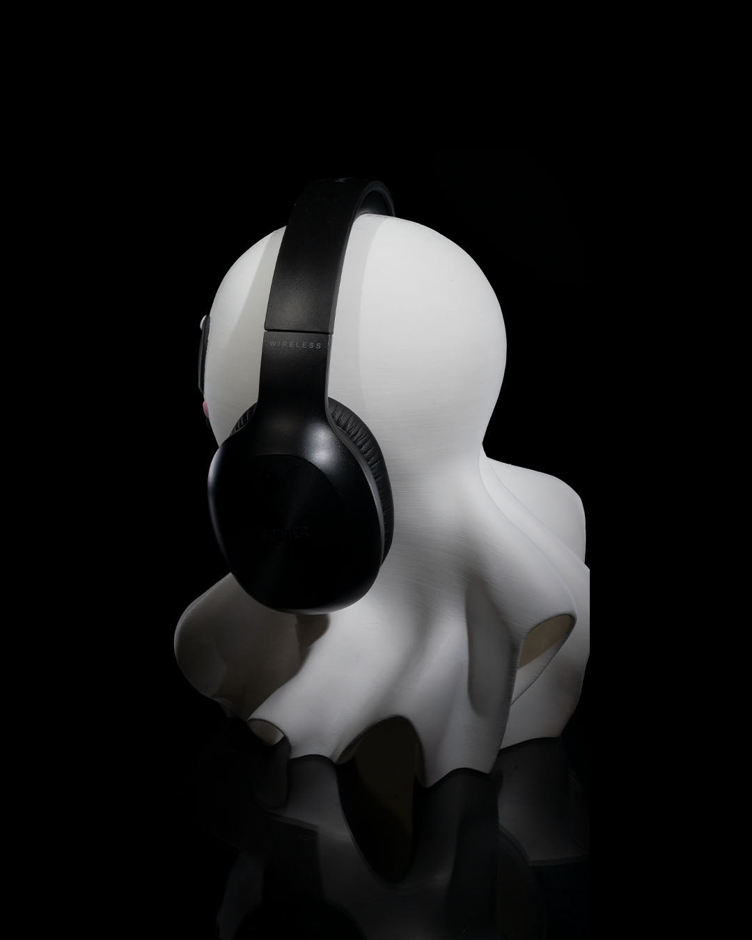 Kawaii Ghost Headphone Holder