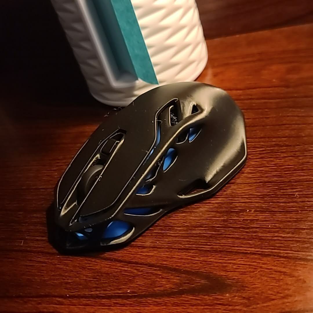 Wireless Computer Mouse - Voronoi Inspired Mouse