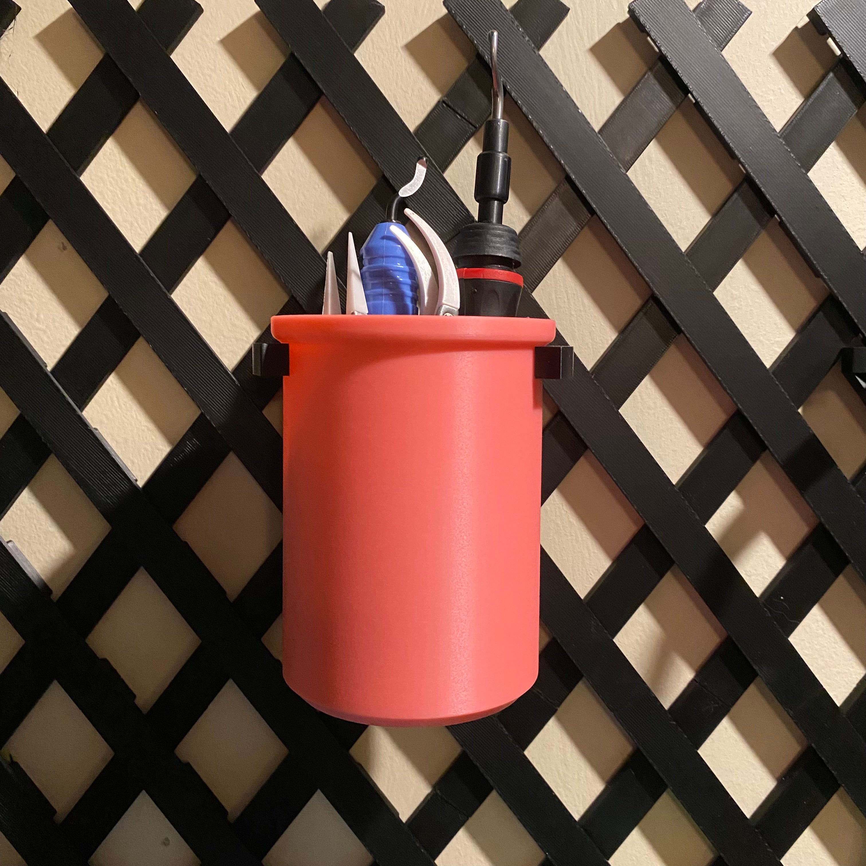 Trellis Cups With Holder